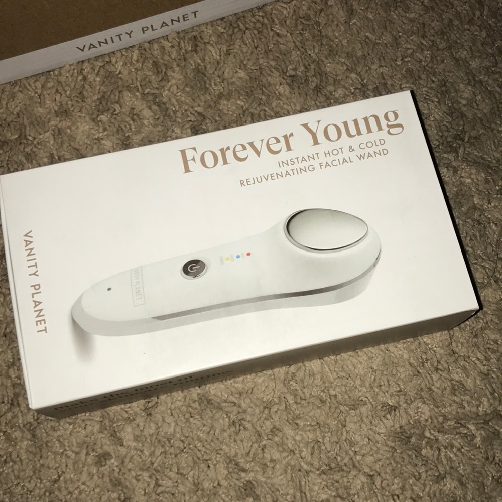 Vanity Planet Forever Young facial wand